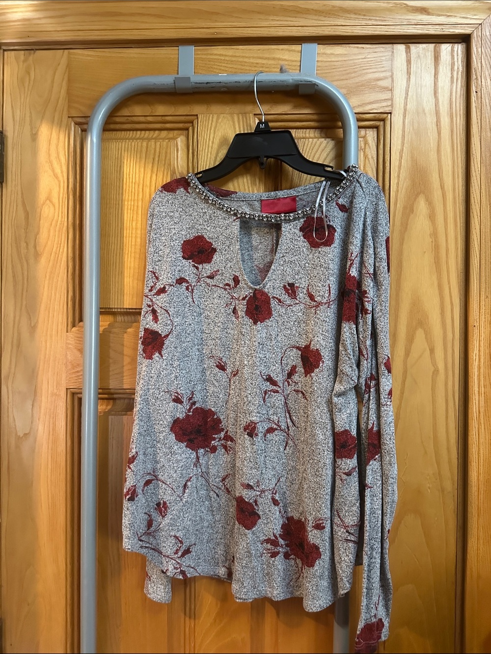 Embellished Grey Floral Long-Sleeve Women's Top - Red Rose Print